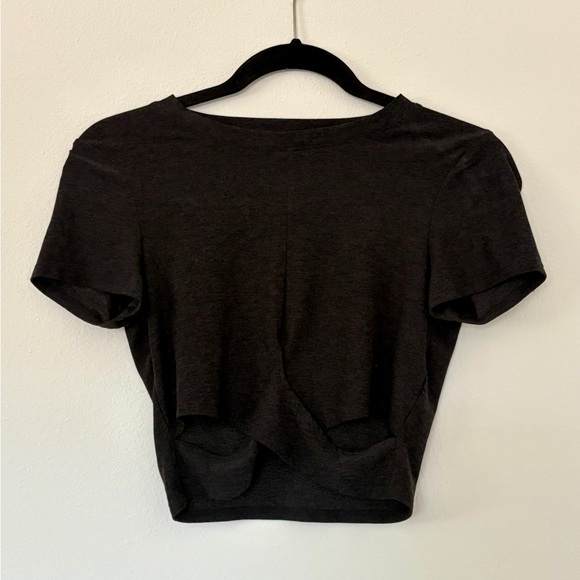 Beyond Yoga Featherweight Under Over Crop Tee - Picture 1 of 8